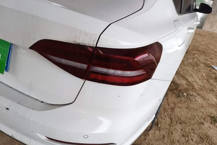 Used Volkswagen Lavida 2021 1.5L Automatic Vision Edition Right Rear Taillight