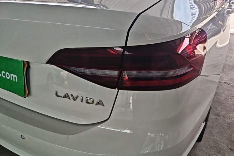 Used Volkswagen Lavida 2021 1.5L Automatic Comfort Edition Right Rear Taillight