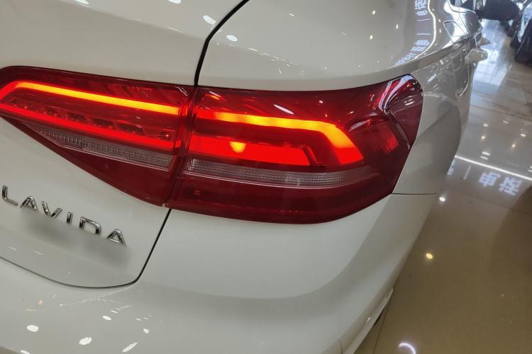 Used Volkswagen Lavida 2021 280TSI DSG Comfort Edition Right Rear Taillight