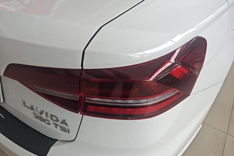 Used Volkswagen Lavida 2021 280TSI DSG Comfort Edition Right Rear Taillight
