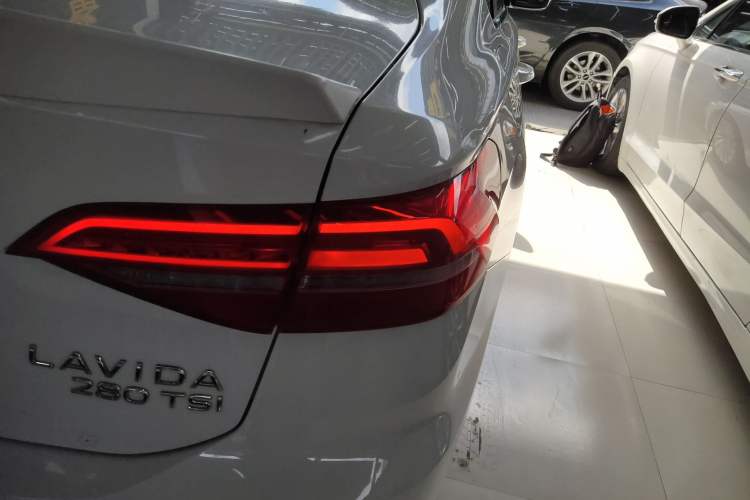 Used Volkswagen Lavida 2021 280TSI DSG Comfort Edition Right Rear Taillight