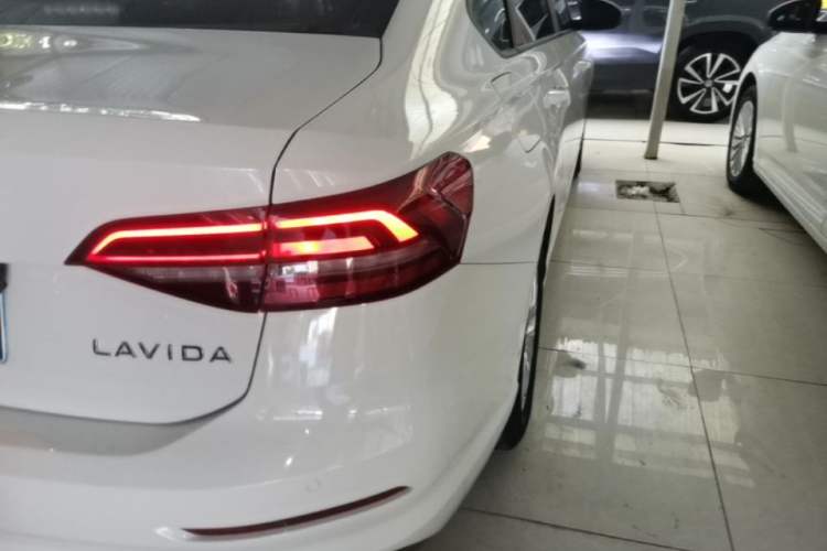 Used Volkswagen Lavida 2021 1.5L Automatic Fashion Edition Right Rear Taillight