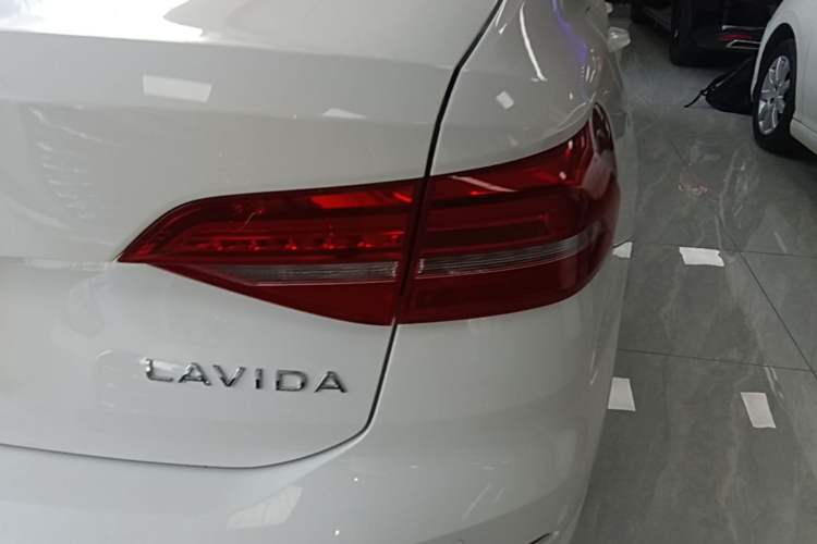 Used Volkswagen Lavida 2021 1.5L Automatic Comfort Edition Right Rear Taillight