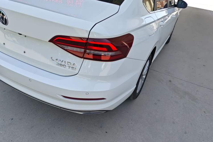Used Volkswagen Lavida 2021 280TSI DSG Comfort Edition Right Rear Taillight