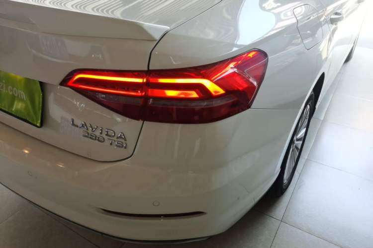 Used Volkswagen Lavida 2021 280TSI DSG Comfort Edition Right Rear Taillight