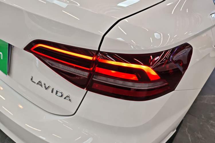 Used Volkswagen Lavida 2021 1.5L Automatic Comfort Edition Right Rear Taillight