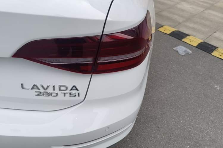 Used Volkswagen Lavida 2021 280TSI DSG Comfort Edition Right Rear Taillight