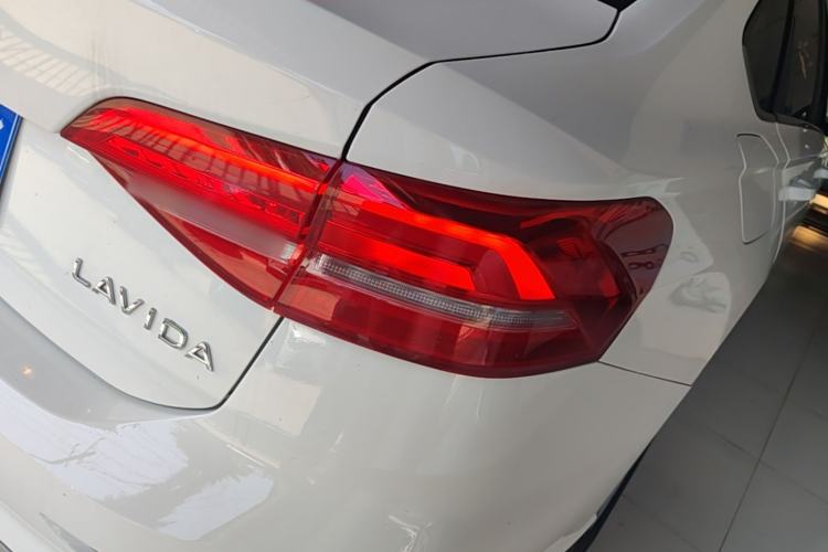 Used Volkswagen Lavida 2021 1.5L Automatic Comfort Edition Right Rear Taillight