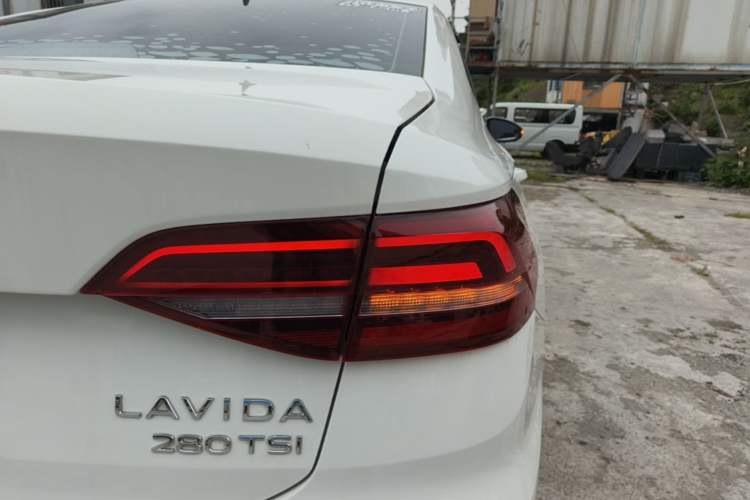 Used Volkswagen Lavida 2021 280TSI DSG Comfort Edition Right Rear Taillight
