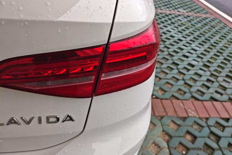 Used Volkswagen Lavida 2021 1.5L Automatic Vision Edition Right Rear Taillight
