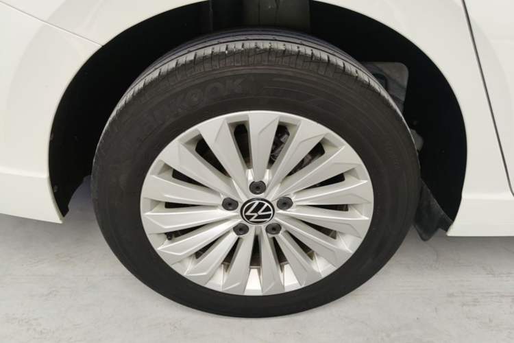 Used Volkswagen Lavida 2021 280TSI DSG Comfort Edition Right Rear Wheel Hub
