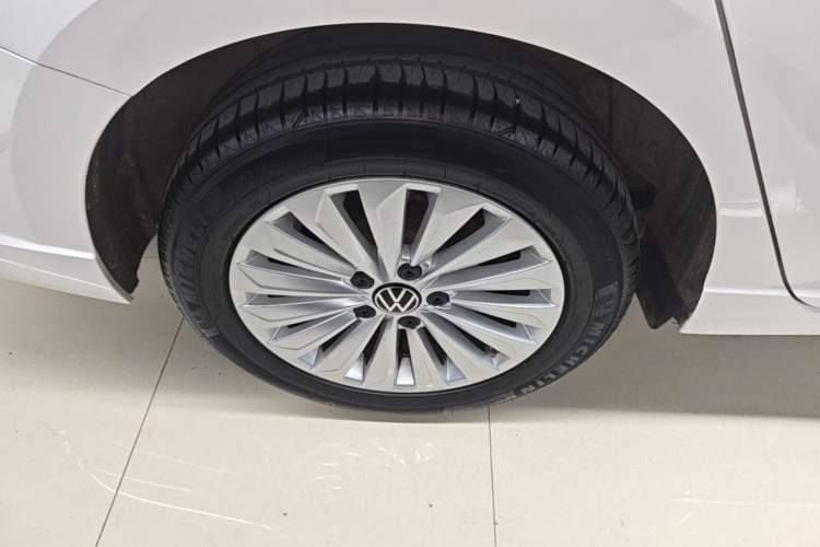 Used Volkswagen Lavida 2021 280TSI DSG Comfort Edition Right Rear Wheel Hub