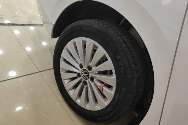 Used Volkswagen Lavida 2021 280TSI DSG Comfort Edition Right Rear Wheel Hub
