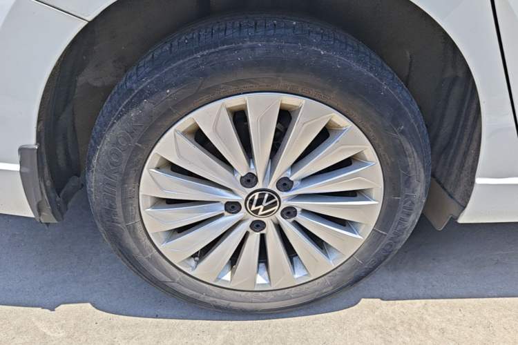 Used Volkswagen Lavida 2021 280TSI DSG Comfort Edition Right Rear Wheel Hub