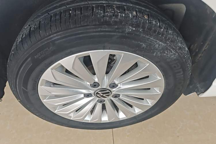Used Volkswagen Lavida 2021 280TSI DSG Comfort Edition Right Rear Wheel Hub