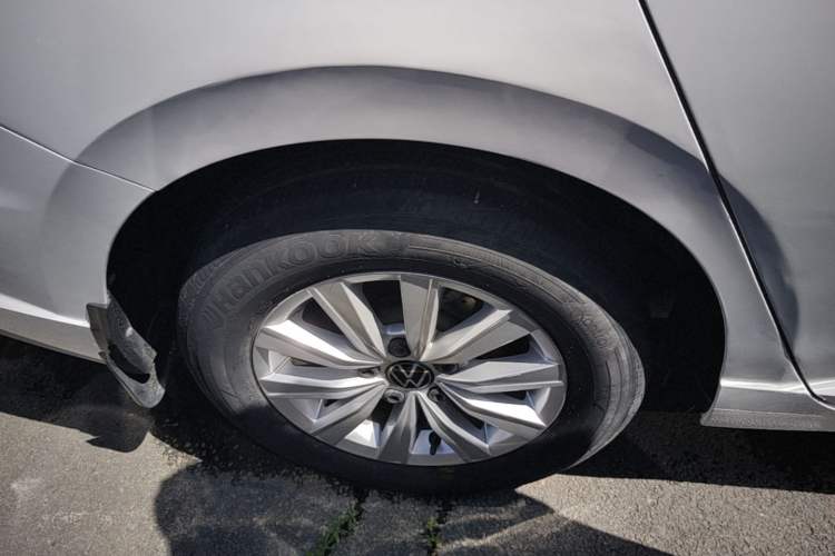 Used Volkswagen Lavida 2021 1.5L Automatic Fashion Edition Right Rear Wheel Hub