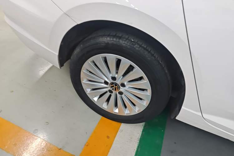 Used Volkswagen Lavida 2021 280TSI DSG Comfort Edition Right Rear Wheel Hub