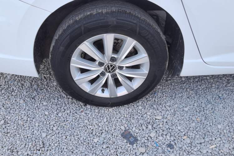 Used Volkswagen Lavida 2021 1.5L Automatic Fashion Edition Right Rear Wheel Hub