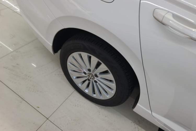 Used Volkswagen Lavida 2021 280TSI DSG Comfort Edition Right Rear Wheel Hub
