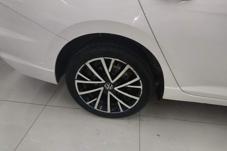 Used Volkswagen Lavida 2021 280TSI DSG Luxury Edition Right Rear Wheel Hub