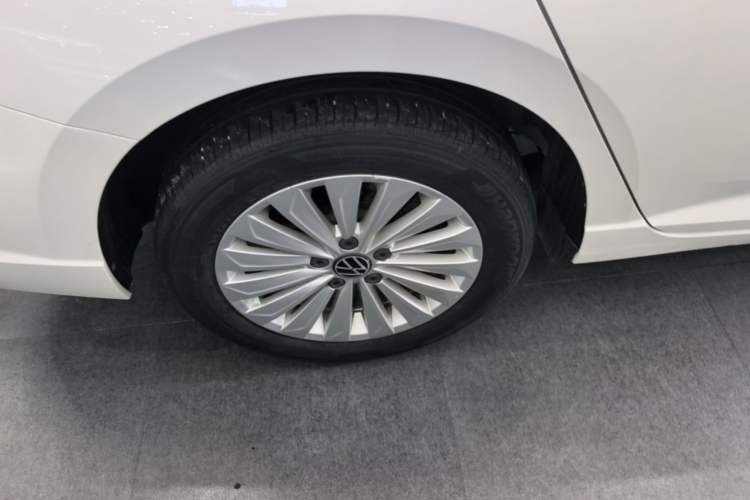 Used Volkswagen Lavida 2021 280TSI DSG Comfort Edition Right Rear Wheel Hub