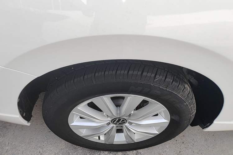 Used Volkswagen Lavida 2021 1.5L Automatic Fashion Edition Right Rear Wheel Hub