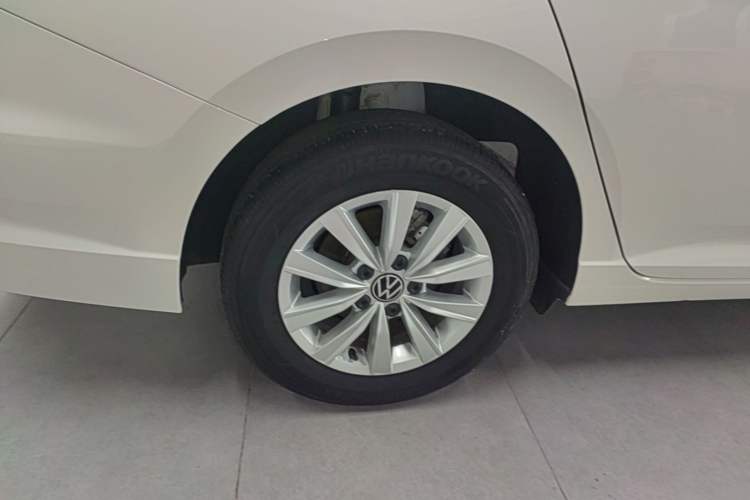Used Volkswagen Lavida 2021 1.5L Automatic Fashion Edition Right Rear Wheel Hub
