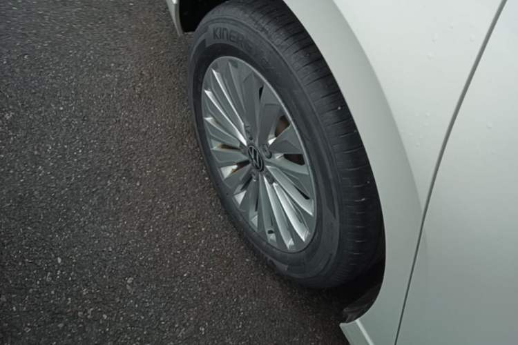 Used Volkswagen Lavida 2021 280TSI DSG Comfort Edition Right Rear Wheel Hub