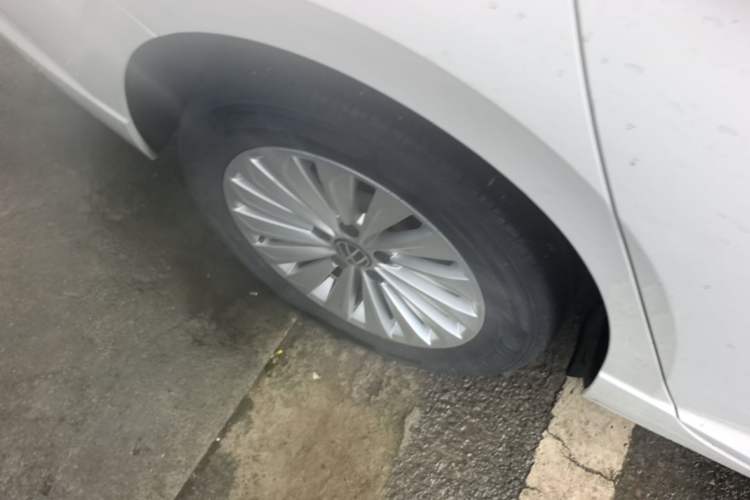 Used Volkswagen Lavida 2021 280TSI DSG Comfort Edition Right Rear Wheel Hub