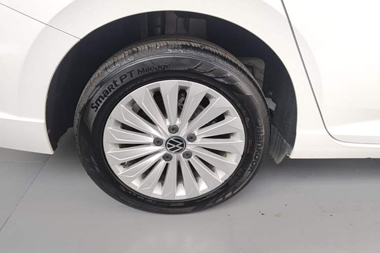 Used Volkswagen Lavida 2021 280TSI DSG Comfort Edition Right Rear Wheel Hub