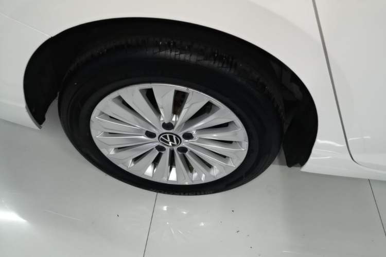 Used Volkswagen Lavida 2021 280TSI DSG Comfort Edition Right Rear Wheel Hub