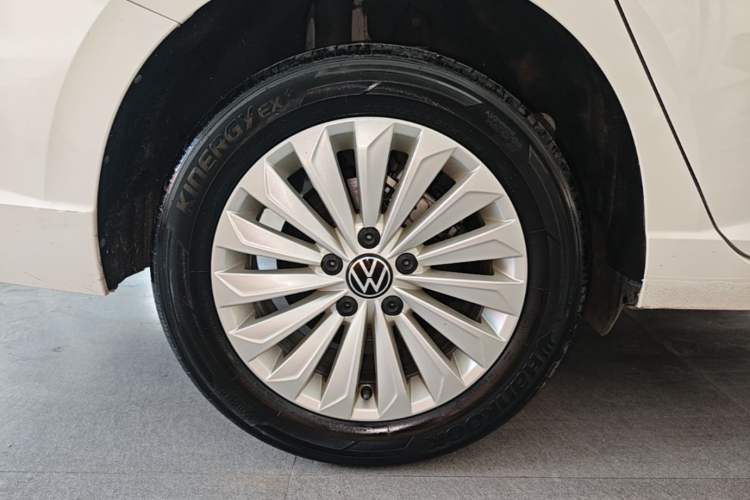 Used Volkswagen Lavida 2021 280TSI DSG Comfort Edition Right Rear Wheel Hub