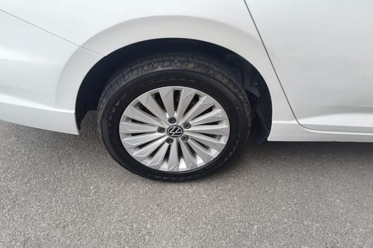 Used Volkswagen Lavida 2021 280TSI DSG Comfort Edition Right Rear Wheel Hub