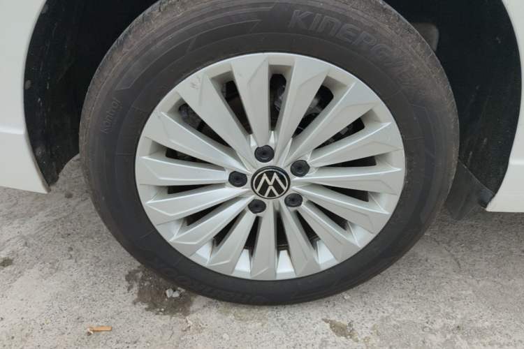 Used Volkswagen Lavida 2021 280TSI DSG Comfort Edition Right Rear Wheel Hub