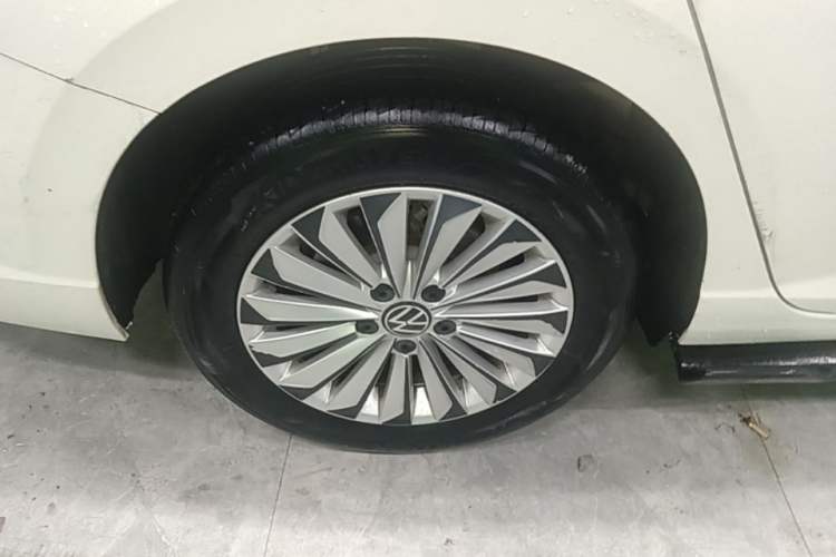 Used Volkswagen Lavida 2021 280TSI DSG Comfort Edition Right Rear Wheel Hub