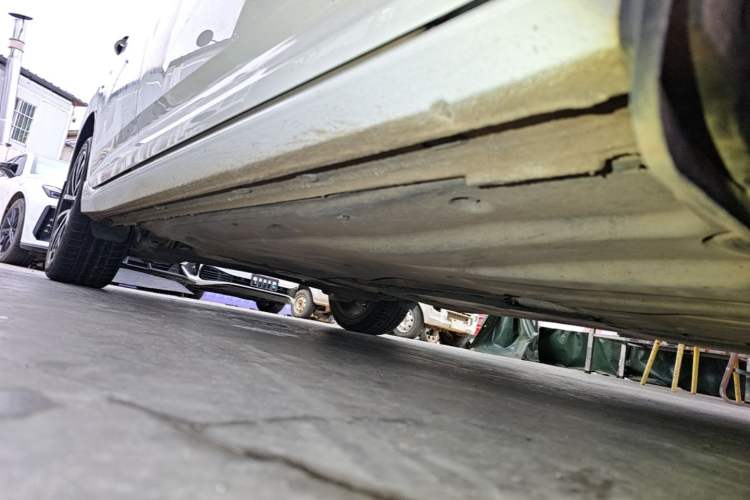 Used Volkswagen Lavida 2021 280TSI DSG Luxury Edition Right Side Sill