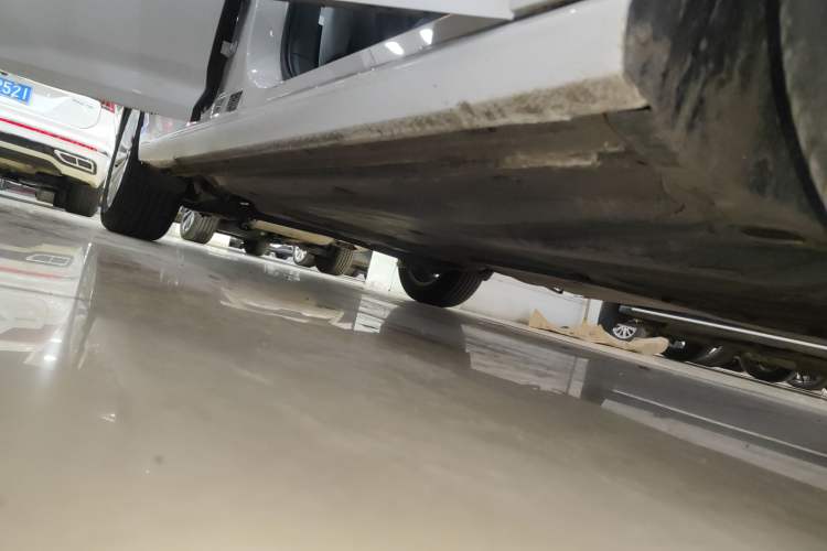 Used Volkswagen Lavida 2021 280TSI DSG Comfort Edition Right Side Sill