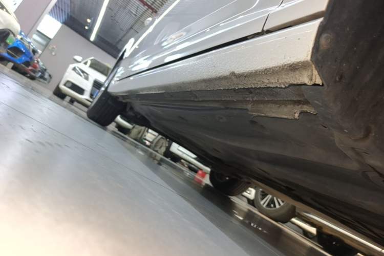 Used Volkswagen Lavida 2021 280TSI DSG Comfort Edition Right Side Sill