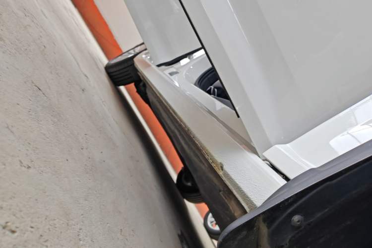 Used Volkswagen Lavida 2021 1.5L Automatic Comfort Edition Right Side Sill