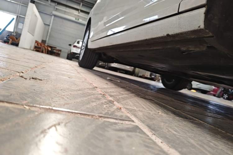 Used Volkswagen Lavida 2021 1.5L Automatic Comfort Edition Right Side Sill