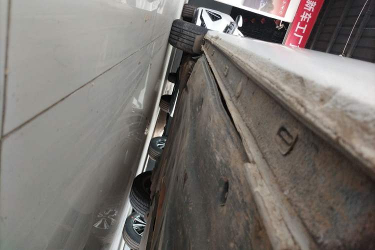 Used Volkswagen Lavida 2021 1.5L Automatic Comfort Edition Right Side Sill