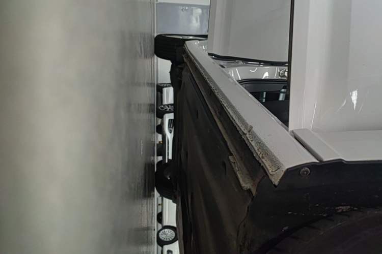 Used Volkswagen Lavida 2021 1.5L Automatic Fashion Edition Right Side Sill