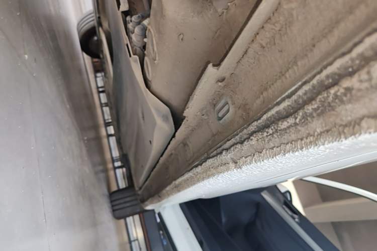 Used Volkswagen Lavida 2021 1.5L Automatic Comfort Edition Right Side Sill
