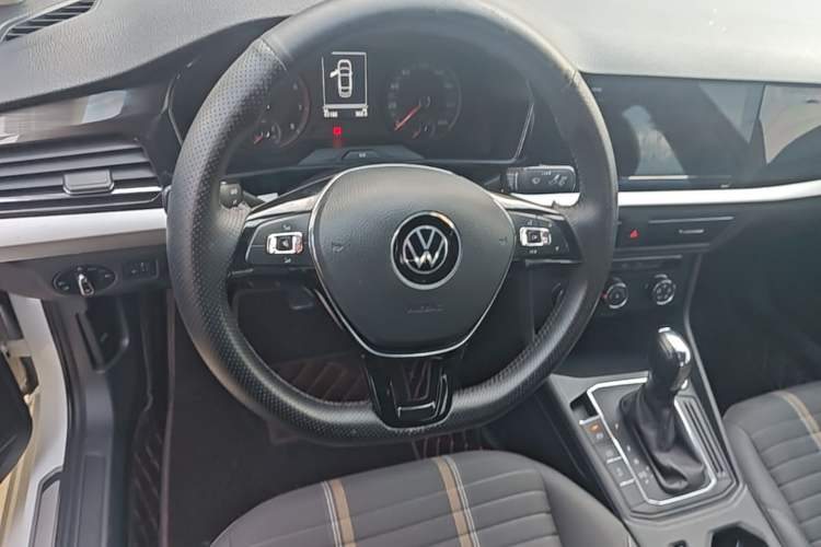 Used Volkswagen Lavida 2021 1.5L Automatic Vision Edition Steering Wheel