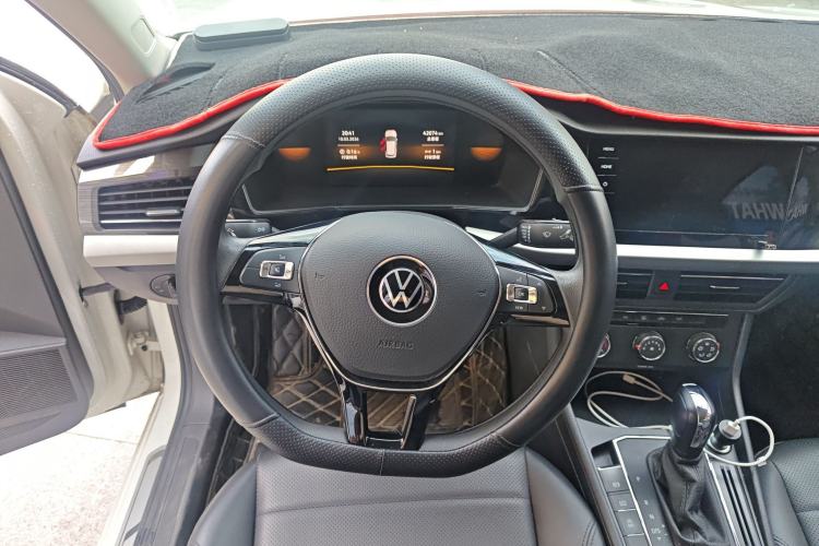 Used Volkswagen Lavida 2021 1.5L Automatic Vision Edition Steering Wheel