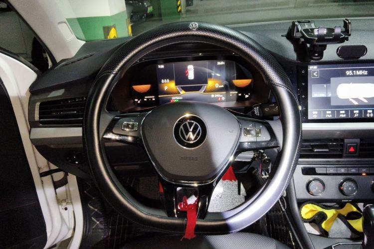 Used Volkswagen Lavida 2021 1.5L Automatic Comfort Edition Steering Wheel