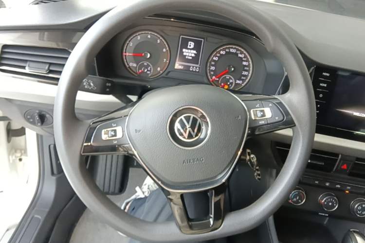 Used Volkswagen Lavida 2021 1.5L Automatic Comfort Edition Steering Wheel