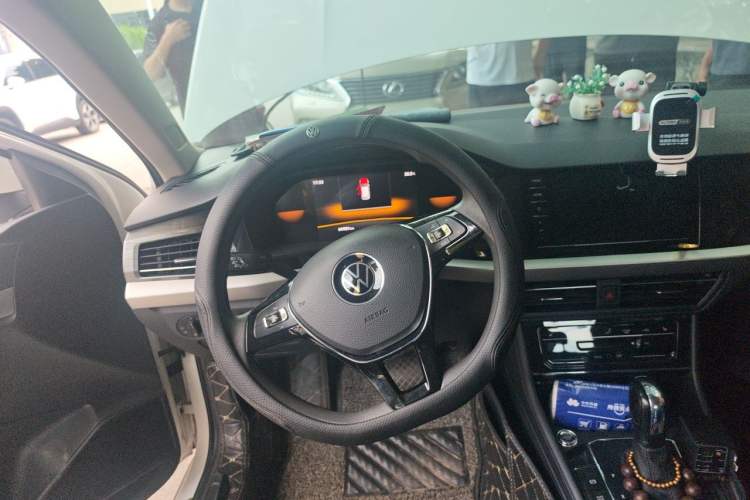 Used Volkswagen Lavida 2021 1.5L Automatic Vision Edition Steering Wheel