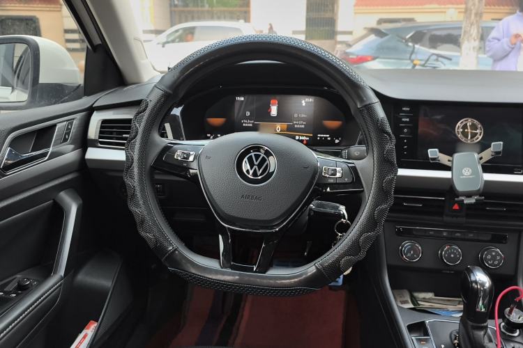 Used Volkswagen Lavida 2021 1.5L Automatic Vision Edition Steering Wheel