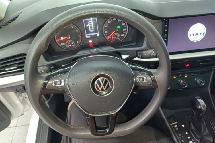 Used Volkswagen Lavida 2021 1.5L Automatic Fashion Edition Steering Wheel